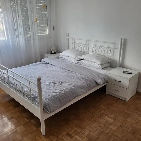 Blondy Apartment *