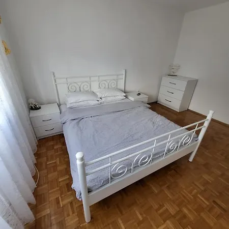 Blondy Apartment